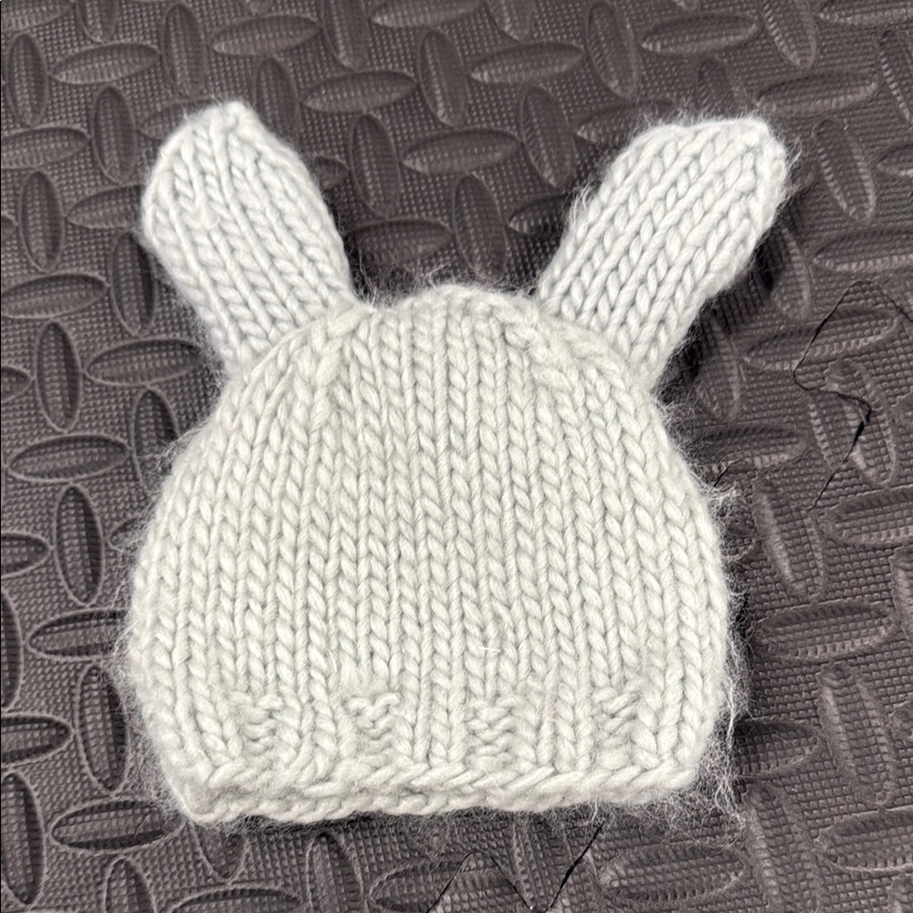 White Bunny Ear Knit Hat - The Blueberry Hill 0-3mo NWOT - Picture 3 of 4